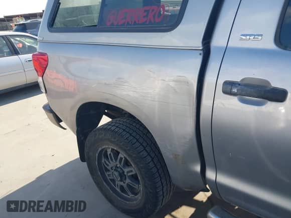 2008 Toyota Tundra с VIN 5TFDV54168X038547, выставлен на аукционе IAAI как лот 43535798 с пробегом 243 694 миль миль и . История ставок и продаж доступна на DreamBid. Изображение 6.