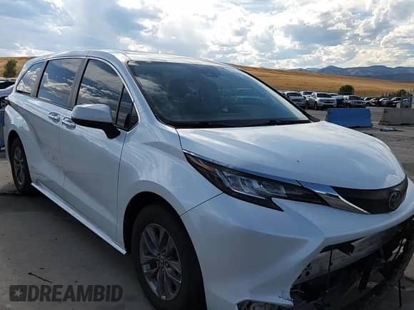 2022 Toyota Sienna XLE z VIN 5TDYRKEC2NS106185, wystawiony jako Copart lot #70668045 z przebiegiem 99 368 mil mil oraz Szkoda całkowita • Salvage title. Historia ofert i sprzedaży dostępna na DreamBid. Obrazek 14.