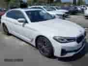 2021 BMW 5 Series 530i с VIN WBA53BH01MWX05211, выставлен на аукционе IAAI как лот 43214959 с пробегом 66 224 миль миль и . История ставок и продаж доступна на DreamBid. Изображение 1.