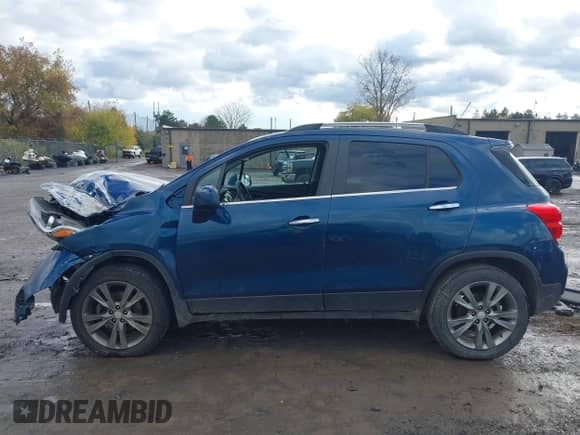 2020 Chevrolet Trax LT with VIN 3GNCJPSB9LL334088, listed as a IAAI auction lot 43489202 with 52,403 mi miles and . Bid and sale history available at DreamBid. Image 15.