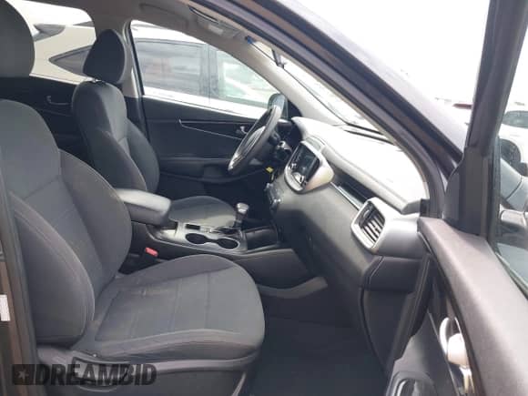 2020 Kia Sorento LX with VIN 5XYPG4A56LG624184, listed as a IAAI auction lot 42783457 with 78,231 mi miles and . Bid and sale history available at DreamBid. Image 5.