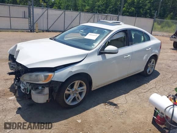 2015 Volvo S60 T5 Drive-E Premier with VIN YV140MFK3F1362760, listed as a IAAI auction lot 42834933 with 158,228 mi miles and . Bid and sale history available at DreamBid. Image 2.