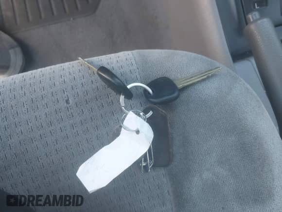 2005 Toyota Corolla CE z VIN 1NXBR32E25Z560154, wystawiony jako IAAI lot #43482640 z przebiegiem 275 822 mil mil oraz . Historia ofert i sprzedaży dostępna na DreamBid. Obrazek 11.