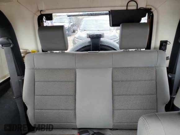 2008 Jeep Wrangler Sahara с VIN 1J4FA54138L641400, выставлен на аукционе Copart как лот 80331605 с пробегом 130 443 миль миль и Чистый • Clean title. История ставок и продаж доступна на DreamBid. Изображение 10.