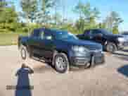 2018 Chevrolet Colorado 4WD LT z VIN 1GCGTCENXJ1255228, wystawiony jako IAAI lot #43484944 z przebiegiem 120 702 mil mil oraz . Historia ofert i sprzedaży dostępna na DreamBid. Obrazek 1.