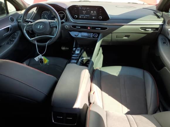 2020 Hyundai Sonata SEL Plus z VIN 5NPEJ4J2XLH020905, wystawiony jako Copart lot #81678035 z przebiegiem 40 593 mil mil oraz Nie do naprawy • Non repairable. Historia ofert i sprzedaży dostępna na DreamBid. Obrazek 8.