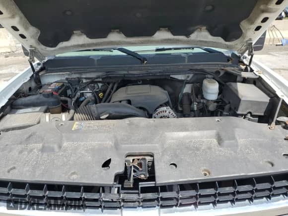 2008 Chevrolet Silverado 2500HD Work Truck z VIN 1GCHK24K28E135421, wystawiony jako Copart lot #56245895 z przebiegiem 243 587 mil mil oraz Czysty tytuł • Clean title. Historia ofert i sprzedaży dostępna na DreamBid. Obrazek 11.