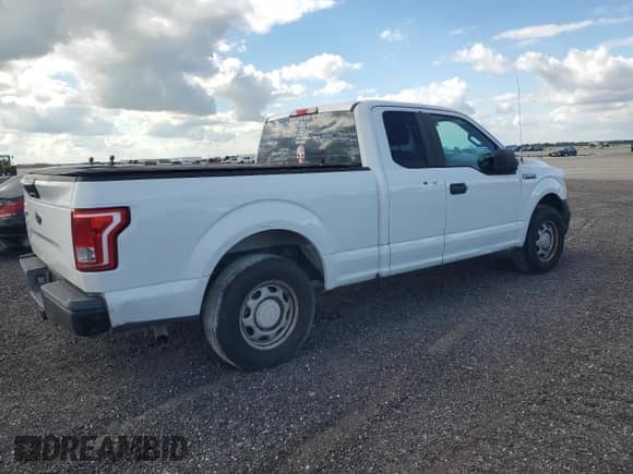 2015 Ford F-150 XL z VIN 1FTEX1CP8FKD93842, wystawiony jako Copart lot #84215295 z przebiegiem 165 180 mil mil oraz Czysty tytuł • Clean title. Historia ofert i sprzedaży dostępna na DreamBid. Obrazek 3.