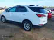 2022 Chevrolet Equinox LT z VIN 3GNAXUEV2NL222147, wystawiony jako IAAI lot #43434774 z przebiegiem 83 228 mil mil oraz . Historia ofert i sprzedaży dostępna na DreamBid. Obrazek 3.