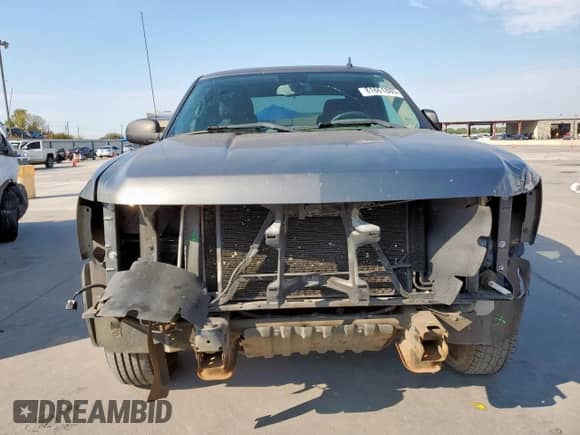 2011 Chevrolet Silverado 1500 LS z VIN 1GCRCREA5BZ437253, wystawiony jako Copart lot #81861885 z przebiegiem 177 298 mil mil oraz Szkoda całkowita • Salvage title. Historia ofert i sprzedaży dostępna na DreamBid. Obrazek 5.