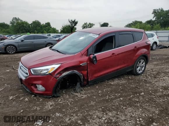 2017 Ford Escape SE с VIN 1FMCU9GD4HUB17482, выставлен на аукционе Copart как лот 67004635 с пробегом 70 123 миль миль и Списание • Salvage title. История ставок и продаж доступна на DreamBid. Изображение 1.