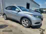2020 Honda HR-V LX z VIN 3CZRU6H3XLG702110, wystawiony jako Copart lot #66558735 z przebiegiem 21 783 mil mil oraz Szkoda całkowita • Salvage title. Historia ofert i sprzedaży dostępna na DreamBid. Obrazek 4.