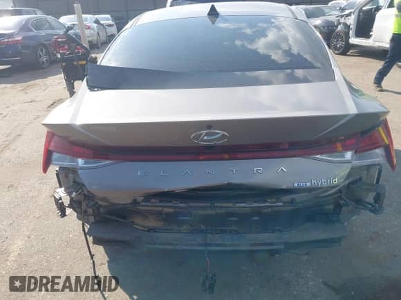 2021 Hyundai Elantra Blue with VIN KMHLM4AJ8MU004212, listed as a IAAI auction lot 43347675 with Not provided miles and . Bid and sale history available at DreamBid. Image 16.