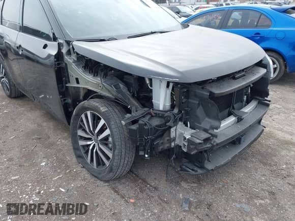 2023 Nissan Pathfinder Platinum with VIN 5N1DR3DG6PC257054, listed as a IAAI auction lot 41565552 with 9,952 mi miles and . Bid and sale history available at DreamBid. Image 6.