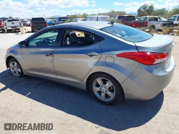 2011 Hyundai Elantra Limited с VIN KMHDH4AE0BU125194, выставлен на аукционе IAAI как лот 43183921 с пробегом 120 865 миль миль и . История ставок и продаж доступна на DreamBid. Изображение 3.