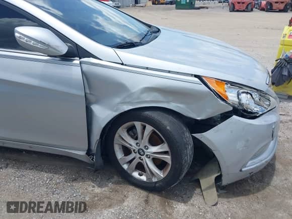 2013 Hyundai Sonata Limited с VIN 5NPEC4AC0DH628761, выставлен на аукционе IAAI как лот 42486195 с пробегом 258 221 миль миль и . История ставок и продаж доступна на DreamBid. Изображение 6.