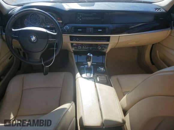 2013 BMW 5 Series 528i с VIN WBAXG5C5XDDY36649, выставлен на аукционе Copart как лот 70353685 с пробегом 177 298 миль миль и Списание • Salvage title. История ставок и продаж доступна на DreamBid. Изображение 8.