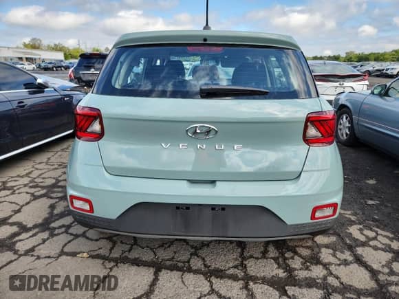 2025 Hyundai Venue SE с VIN KMHRB8A33SU359293, выставлен на аукционе Copart как лот 71447155 с пробегом 4 013 миль миль и Списание • Salvage title. История ставок и продаж доступна на DreamBid. Изображение 6.