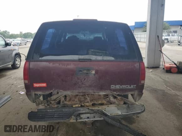 1999 Chevrolet Suburban с VIN 1GNGK26R2XJ509531, выставлен на аукционе Copart как лот 66540885 с пробегом 210 129 миль миль и Списание • Salvage title. История ставок и продаж доступна на DreamBid. Изображение 6.