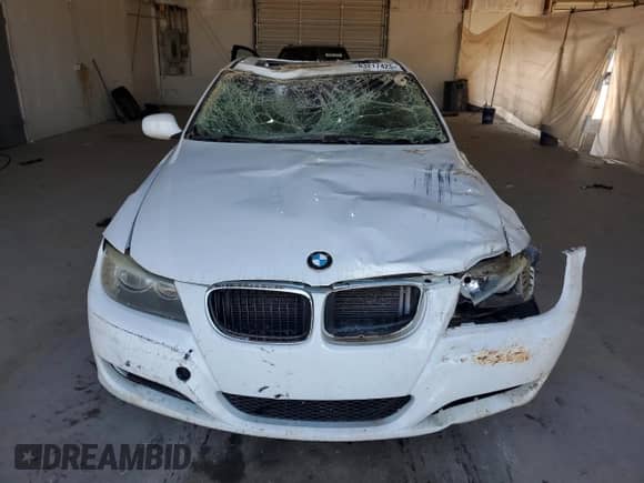 2011 BMW 3 Series 328i с VIN WBAPH5C56BF094023, выставлен на аукционе Copart как лот 63217425 с пробегом Не указан миль и Списание • Salvage title. История ставок и продаж доступна на DreamBid. Изображение 5.