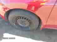 2015 Nissan Note SV z VIN 3N1CE2CP3FL377682, wystawiony jako IAAI lot #43414519 z przebiegiem 131 404 mil mil oraz . Historia ofert i sprzedaży dostępna na DreamBid. Obrazek 12.