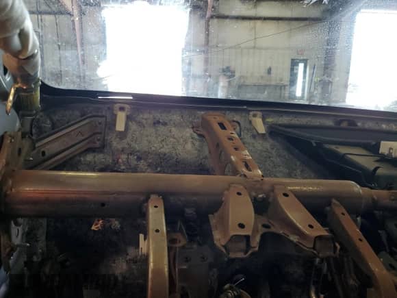 2006 Toyota Sienna XLE z VIN 5TDZA22C86S498087, wystawiony jako Copart lot #61197645 z przebiegiem Nie podano mil oraz Czysty tytuł • Clean title. Historia ofert i sprzedaży dostępna na DreamBid. Obrazek 9.