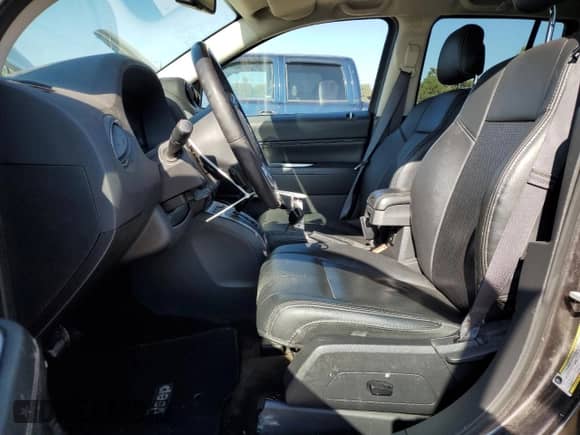 2017 Jeep Compass High Altitude с VIN 1C4NJCEB0HD189400, выставлен на аукционе Copart как лот 81096305 с пробегом 47 235 миль миль и Списание • Salvage title. История ставок и продаж доступна на DreamBid. Изображение 7.