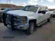 2015 Chevrolet Silverado 3500HD LTZ с VIN 1GC4K0E80FF652021, выставлен на аукционе Copart как лот 46322705 с пробегом 111 745 миль миль и Списание • Salvage title. История ставок и продаж доступна на DreamBid. Изображение 1.