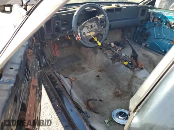 1991 Chevrolet Camaro RS с VIN 1G1FP23E8ML144174, выставлен на аукционе Copart как лот 87418405 с пробегом Не указан миль и Чистый • Clean title. История ставок и продаж доступна на DreamBid. Изображение 8.