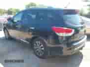 2014 Nissan Pathfinder S z VIN 5N1AR2MMXEC663550, wystawiony jako IAAI lot #42583355 z przebiegiem 92 311 mil mil oraz . Historia ofert i sprzedaży dostępna na DreamBid. Obrazek 3.