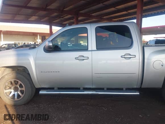 2011 Chevrolet Silverado 1500 LTZ with VIN 3GCPCTE01BG384112, listed as a IAAI auction lot 43085132 with 200,374 mi miles and . Bid and sale history available at DreamBid. Image 14.