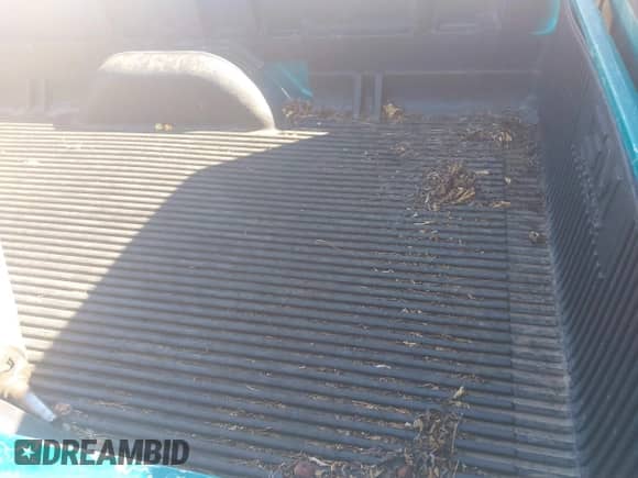 1993 GMC Sierra 1500 with VIN 1GTDC14Z4PE508587, listed as a IAAI auction lot 43562709 with 291,969 mi miles and . Bid and sale history available at DreamBid. Image 8.