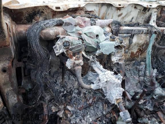 1999 Ford F-150 z VIN 1FTZF0825XKB25411, wystawiony jako Copart lot #69858225 z przebiegiem Nie podano mil oraz Szkoda całkowita • Salvage title. Historia ofert i sprzedaży dostępna na DreamBid. Obrazek 9.