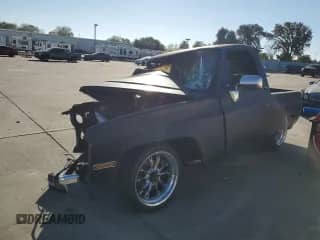 1987 Chevrolet Silverado 1500 z VIN 1GCDR14H0HF339623, wystawiony jako Copart lot #75120724 z przebiegiem Nie podano mil oraz Nie do naprawy • Non repairable. Historia ofert i sprzedaży dostępna na DreamBid. Obrazek 1.