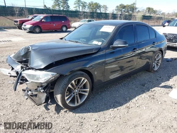 2012 BMW 3 Series 335i с VIN WBA3A9G51CNN67676, выставлен на аукционе IAAI как лот 42018634 с пробегом 62 330 миль миль и . История ставок и продаж доступна на DreamBid. Изображение 17.