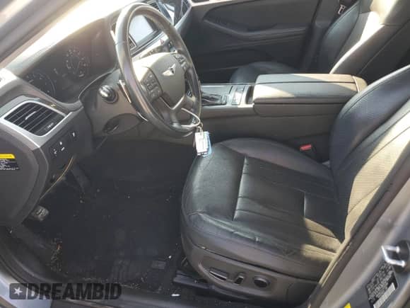 2015 Hyundai Genesis 3.8L z VIN KMHGN4JE1FU093996, wystawiony jako Copart lot #72687774 z przebiegiem 100 650 mil mil oraz Szkoda całkowita • Salvage title. Historia ofert i sprzedaży dostępna na DreamBid. Obrazek 7.