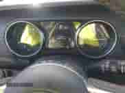 2021 Jeep Wrangler Unlimited Sahara z VIN 1C4JJXP64MW840094, wystawiony jako IAAI lot #40830676 z przebiegiem 31 716 mil mil oraz . Historia ofert i sprzedaży dostępna na DreamBid. Obrazek 7.