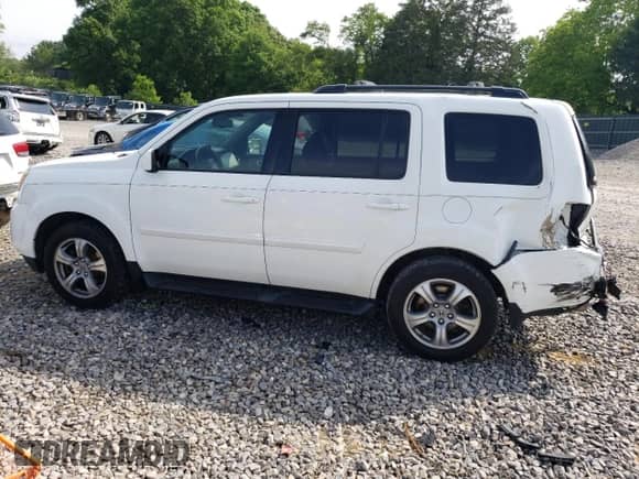2013 Honda Pilot EX-L with VIN 5FNYF3H67DB009796, listed as a Copart auction lot 57613175 with 178,924 mi miles and Salvage title. Bid and sale history available at DreamBid. Image 2.