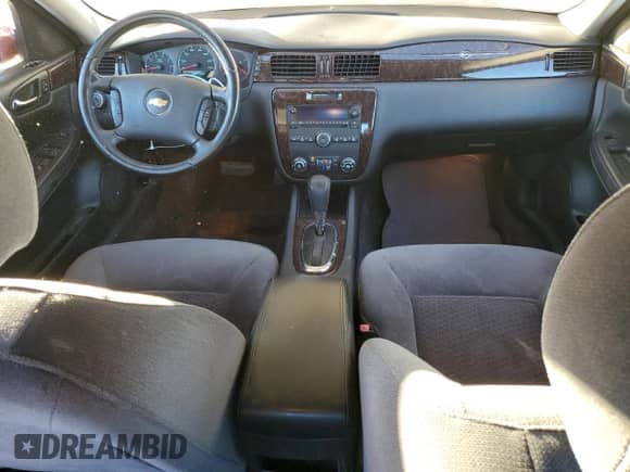 2013 Chevrolet Impala LT с VIN 2G1WG5E36D1121463, выставлен на аукционе Copart как лот 82199285 с пробегом 172 483 миль миль и Списание • Salvage title. История ставок и продаж доступна на DreamBid. Изображение 8.