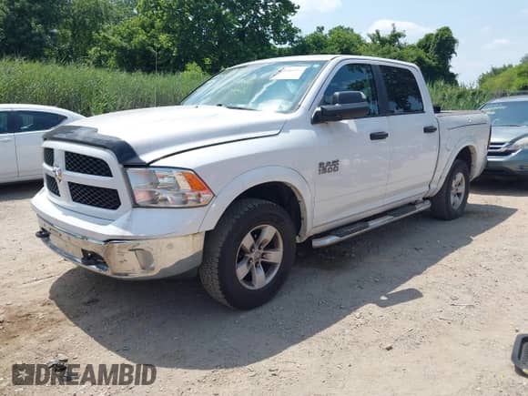2014 Ram 1500 Big Horn z VIN 1C6RR7LG9ES399864, wystawiony jako IAAI lot #42800297 z przebiegiem 149 119 mil mil oraz . Historia ofert i sprzedaży dostępna na DreamBid. Obrazek 2.