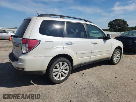 2011 Subaru Forester X Limited z VIN JF2SHBEC5BH762164, wystawiony jako Copart lot #71781275 z przebiegiem 163 818 mil mil oraz Czysty tytuł • Clean title. Historia ofert i sprzedaży dostępna na DreamBid. Obrazek 3.
