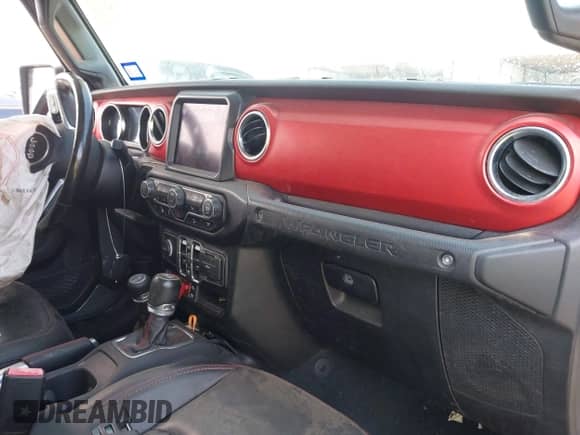 2021 Jeep Wrangler Unlimited Rubicon with VIN 1C4HJXFG1MW669832, listed as a IAAI auction lot 42731691 with 34,931 mi miles and . Bid and sale history available at DreamBid. Image 5.