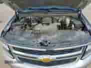 2015 Chevrolet Tahoe LS с VIN 1GNSCAKC0FR276185, выставлен на аукционе Copart как лот 81661645 с пробегом 233 886 миль миль и Чистый • Clean title. История ставок и продаж доступна на DreamBid. Изображение 12.