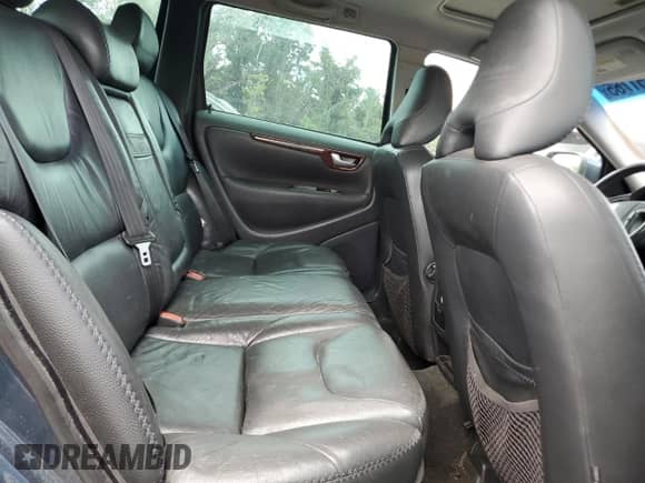 2007 Volvo XC70 z VIN YV4SZ592271256478, wystawiony jako Copart lot #81951765 z przebiegiem 172 687 mil mil oraz Szkoda całkowita • Salvage title. Historia ofert i sprzedaży dostępna na DreamBid. Obrazek 10.