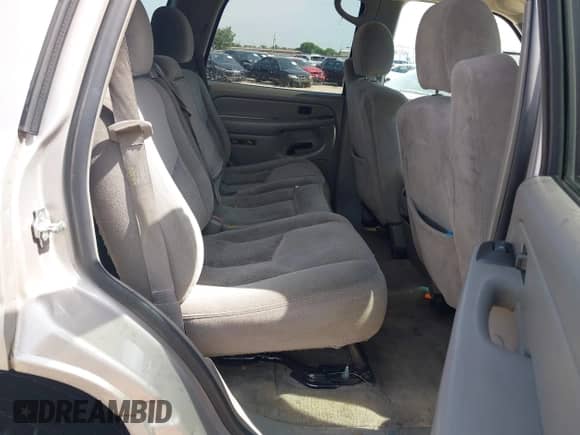 2005 Chevrolet Tahoe LT z VIN 1GNEC13T25J147583, wystawiony jako IAAI lot #42275971 z przebiegiem 244 307 mil mil oraz . Historia ofert i sprzedaży dostępna na DreamBid. Obrazek 8.