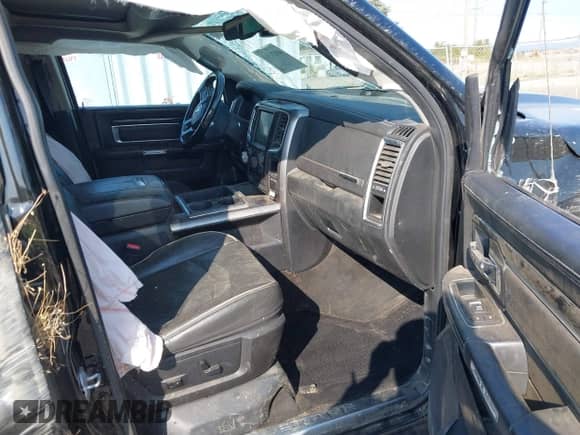 2015 Ram 1500 Laramie Longhorn с VIN 1C6RR7PM7FS548337, выставлен на аукционе IAAI как лот 40021180 с пробегом 123 684 миль миль и . История ставок и продаж доступна на DreamBid. Изображение 5.