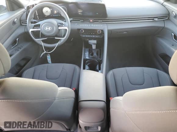 2025 Hyundai Elantra SEL Convenience с VIN KMHLS4DG1SU032534, выставлен на аукционе Copart как лот 87410235 с пробегом 11 774 миль миль и Чистый • Clean title. История ставок и продаж доступна на DreamBid. Изображение 8.