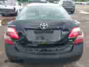 2007 Toyota Camry LE с VIN 4T1BE46KX7U158063, выставлен на аукционе IAAI как лот 42816214 с пробегом 239 850 миль миль и . История ставок и продаж доступна на DreamBid. Изображение 16.