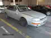 1994 Toyota Camry LE z VIN 4T1SK12EXRU336239, wystawiony jako IAAI lot #43305210 z przebiegiem 184 899 mil mil oraz . Historia ofert i sprzedaży dostępna na DreamBid. Obrazek 1.