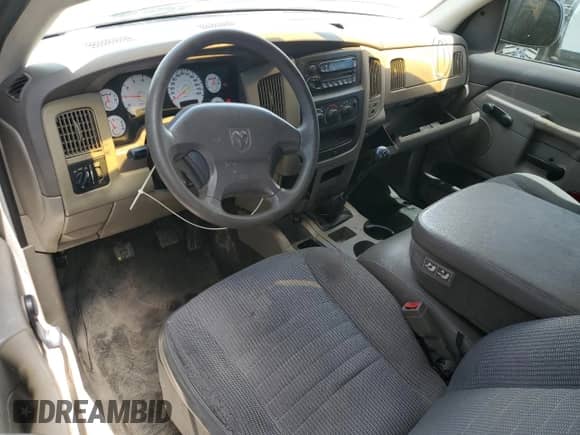 2002 Dodge 1500 z VIN 1D7HA16K52J231459, wystawiony jako Copart lot #63093345 z przebiegiem 332 451 mil mil oraz Szkoda całkowita • Salvage title. Historia ofert i sprzedaży dostępna na DreamBid. Obrazek 8.